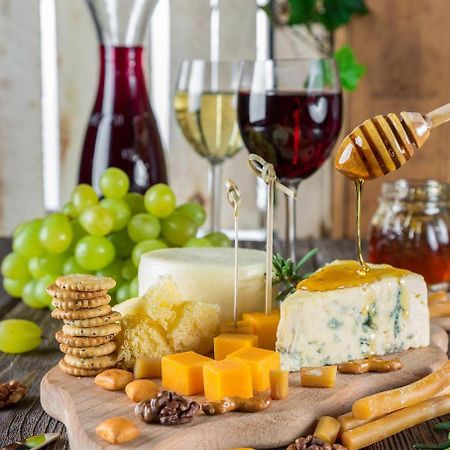 Sejour Et Degustation By Cecile & Jean-Baptiste Бордо Экстерьер фото